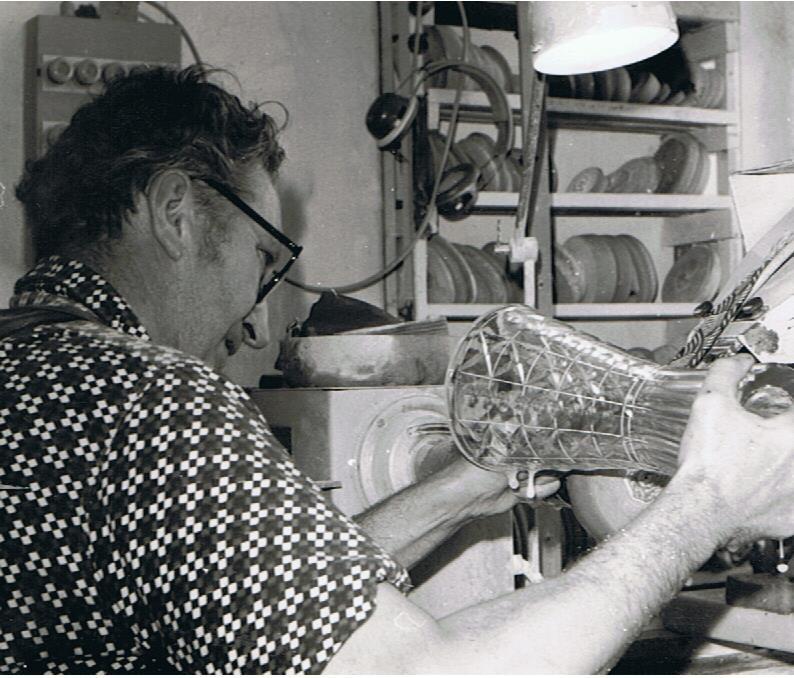 Rolf Meyer erlernt das Glasschleiferhandwerk Rolf Meyer erlernt das Glasschleiferhandwerk