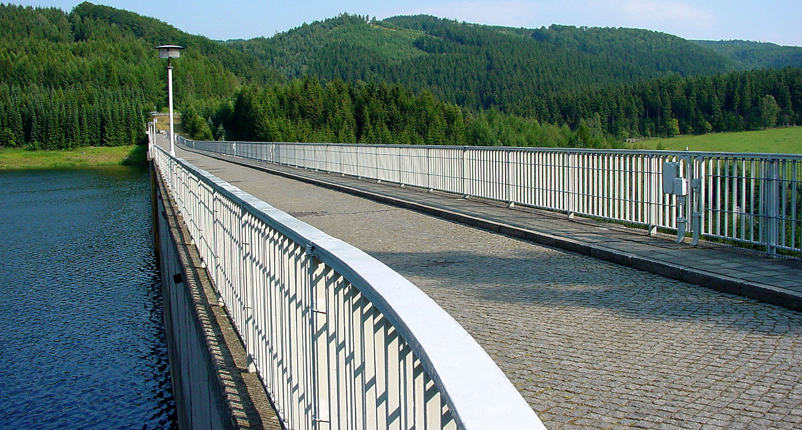 Staumauer Talsperre Rauschenbach Staumauer Talsperre Rauschenbach